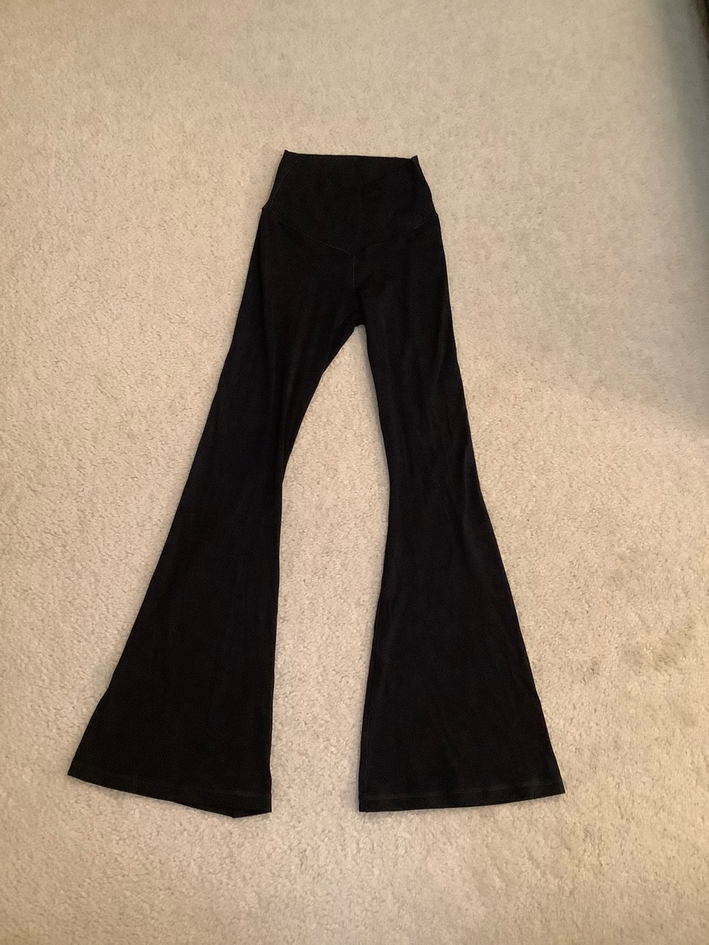 Aerie Offline Real Me Hi Rise Crossover Flare Black Leggings Short Inseam Small